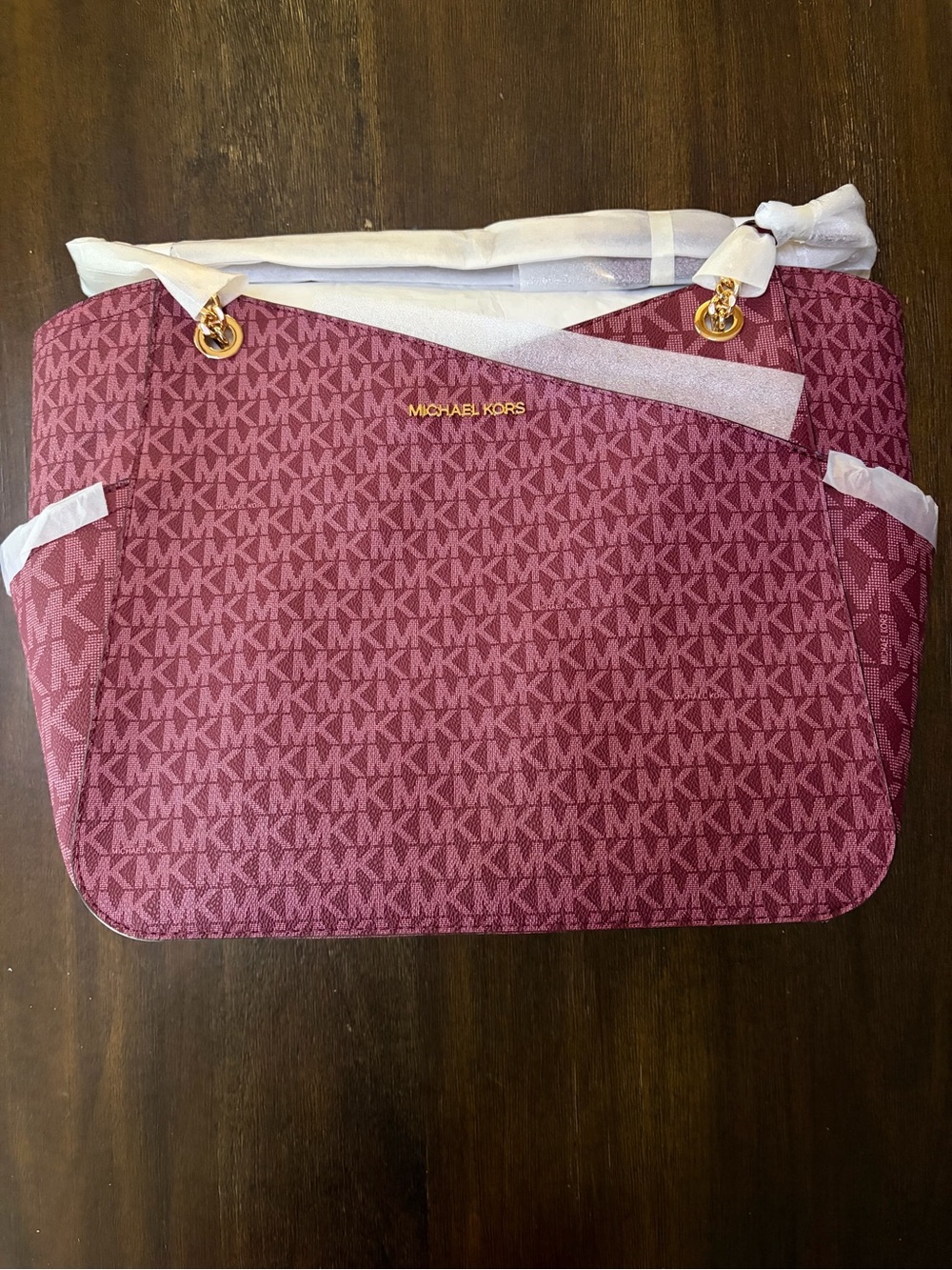 New With Tags Michael Kors Mulberry Chain Shoulder Large Jet Set Travel Tote Bag